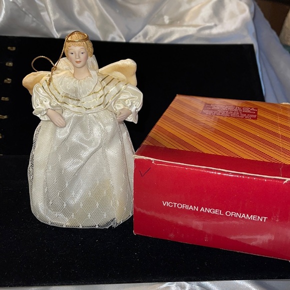 Avon Other - Avon Vtg Collectible Ornament “Victorian Angel” In orig box